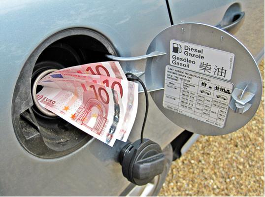 Taxes, péages, PV… Quand l&rsquo;Etat braque les conducteurs